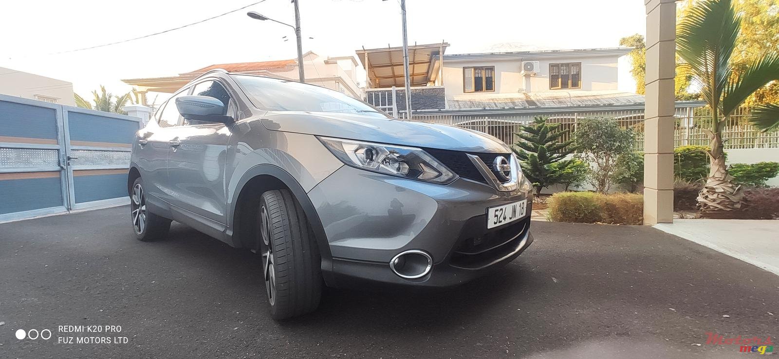 2018' Nissan Fully loaded turbo diesel photo #2