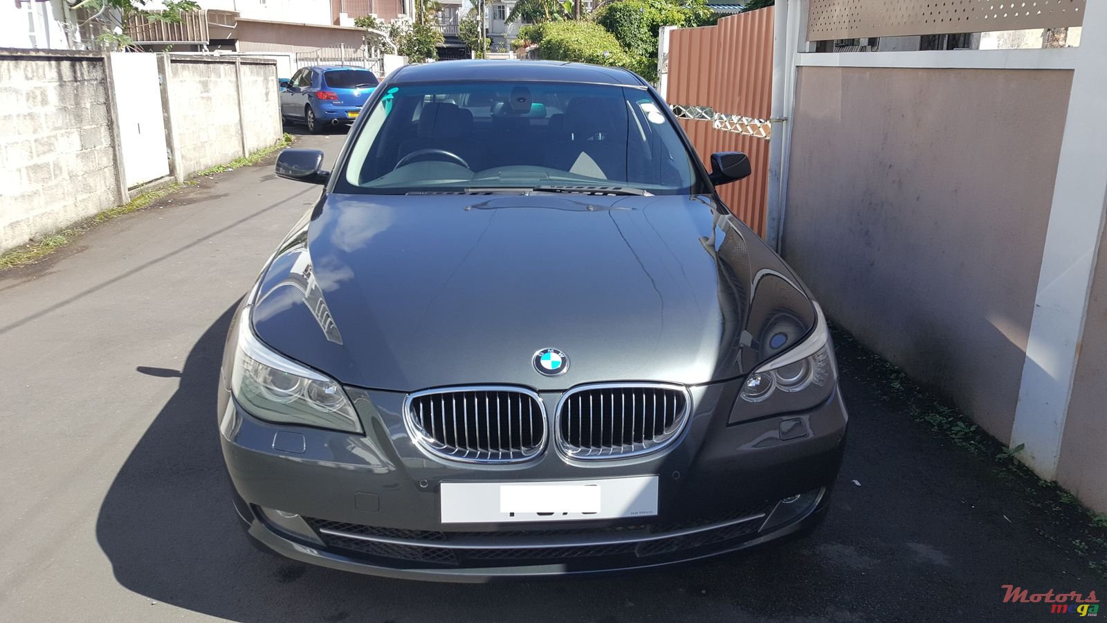 2007' BMW 523i photo #1