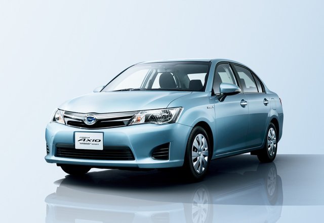 Japan – Toyota Launches Corolla Hybrid