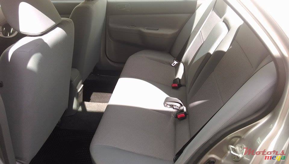 2010' Mitsubishi Lancer photo #7
