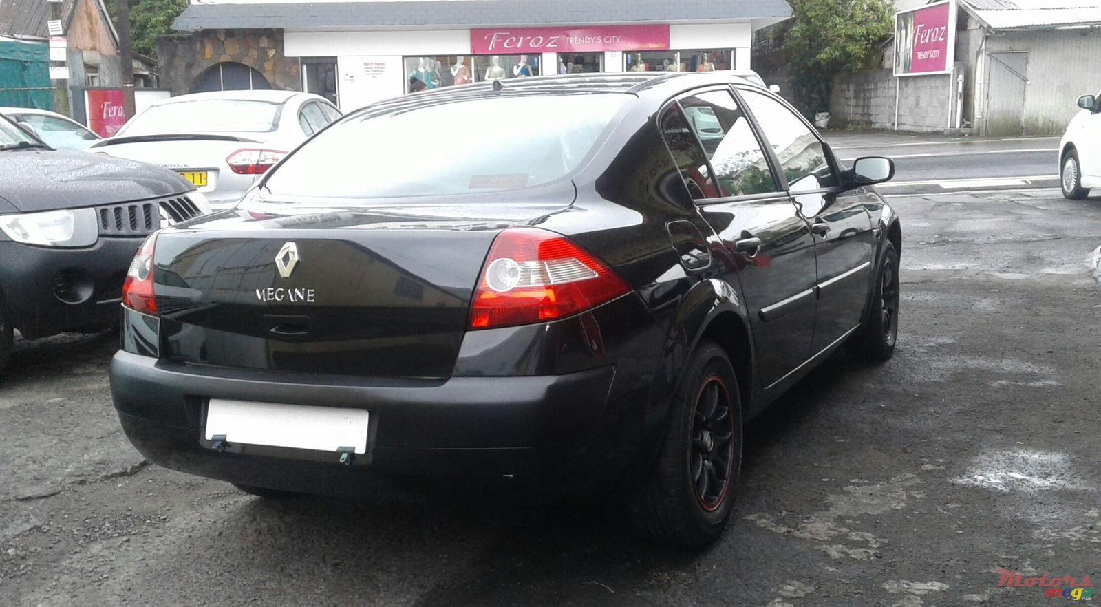2005' Renault Megane photo #2