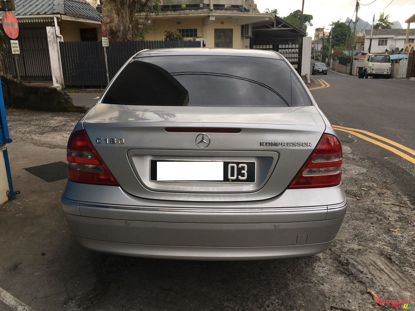 2003' Mercedes-Benz CL 180 photo #2