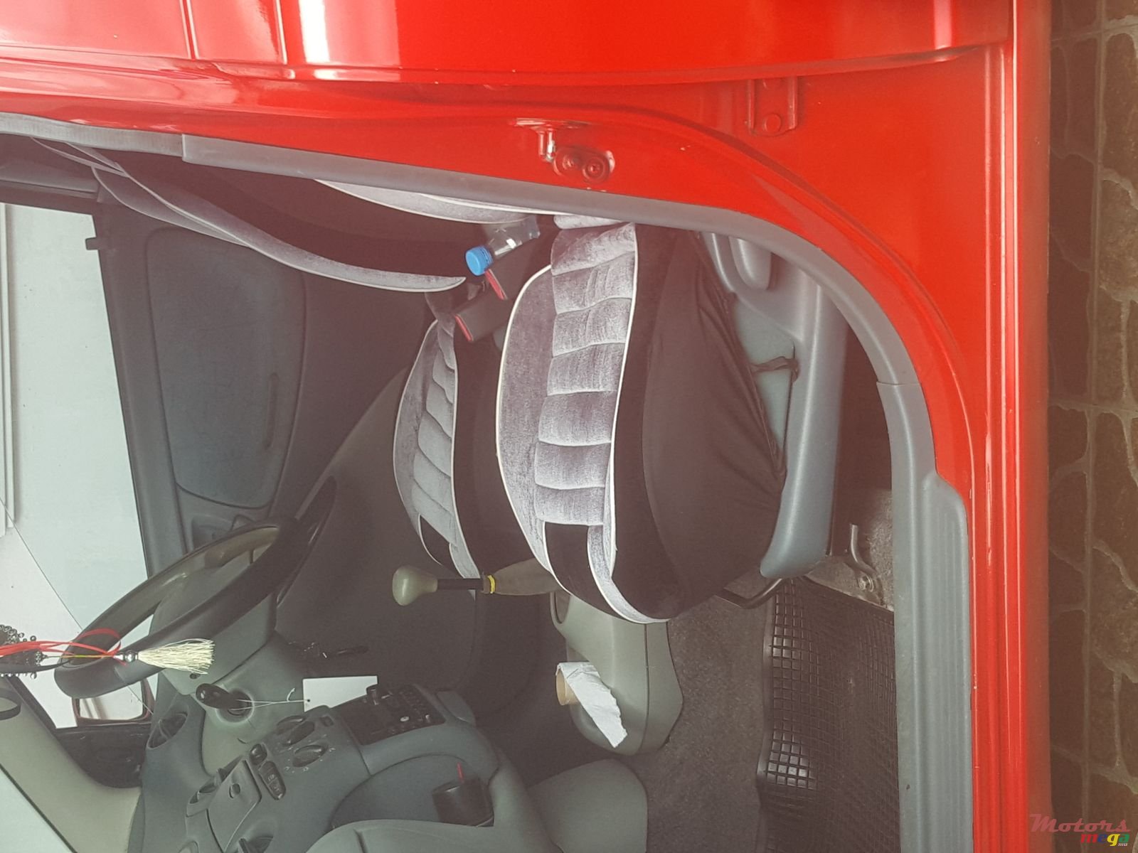 2000' Toyota Vitz photo #3