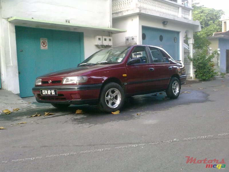 1995' Nissan jante cosmic photo #2