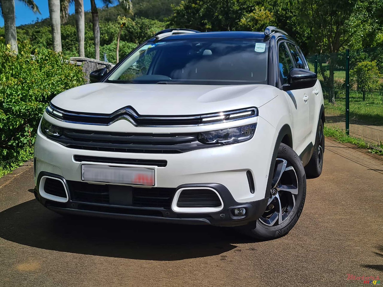 2021' Citroen C5 Aircross 1.6 photo #1