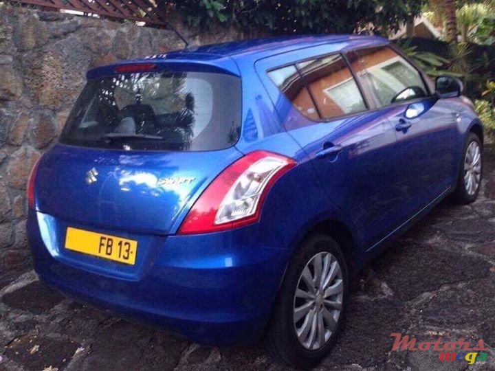 2013' Suzuki Swift photo #2