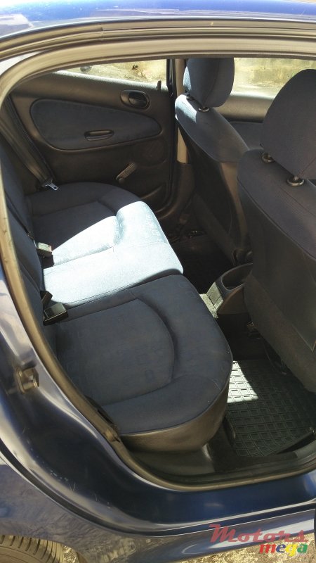 2003' Peugeot 206 photo #3