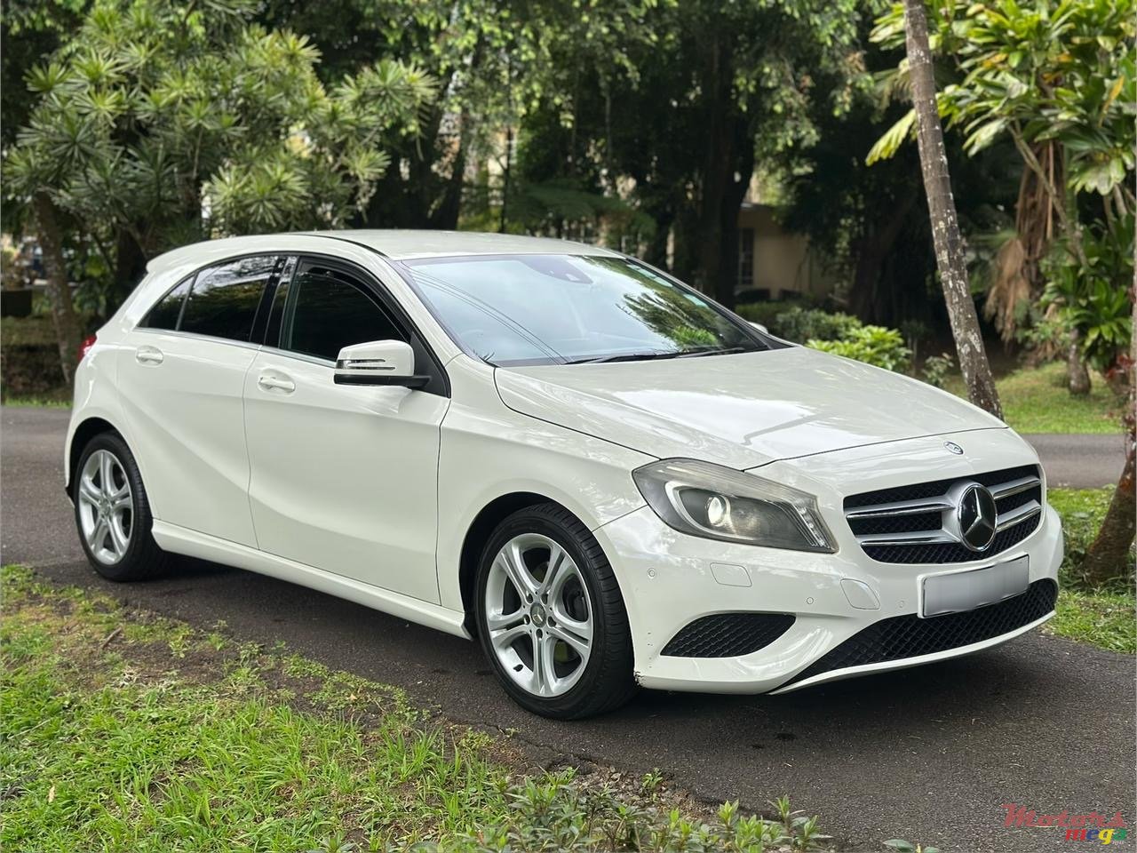 2013' Mercedes-Benz A180 photo #1