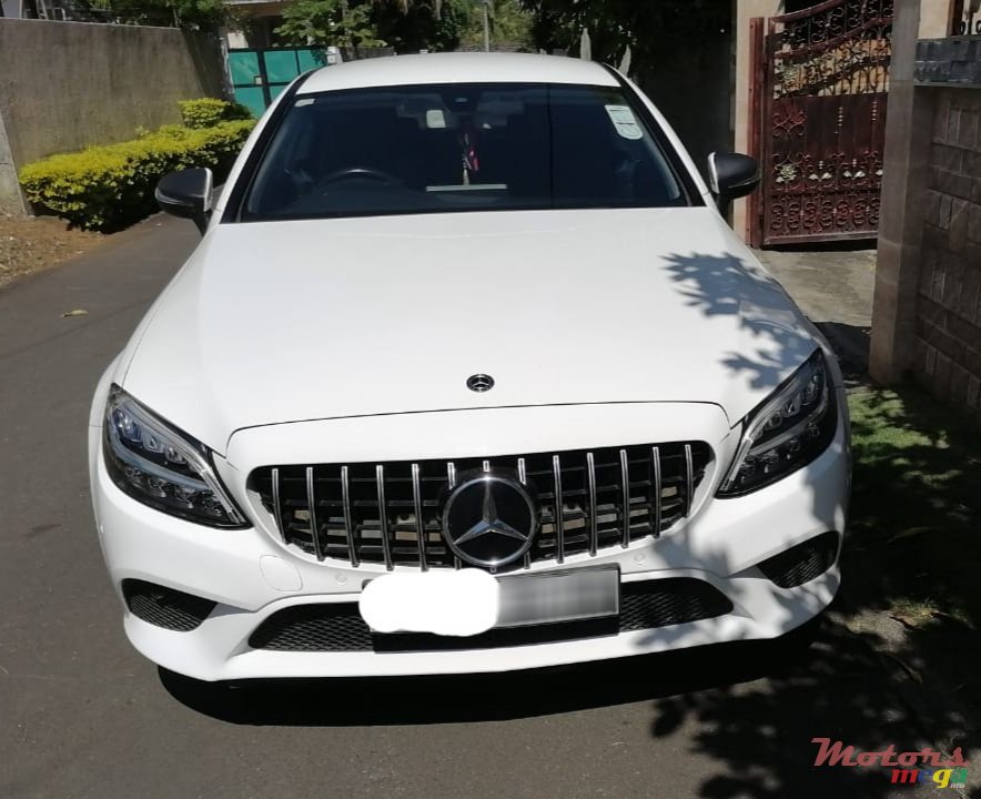 2018' Mercedes-Benz 180 photo #5