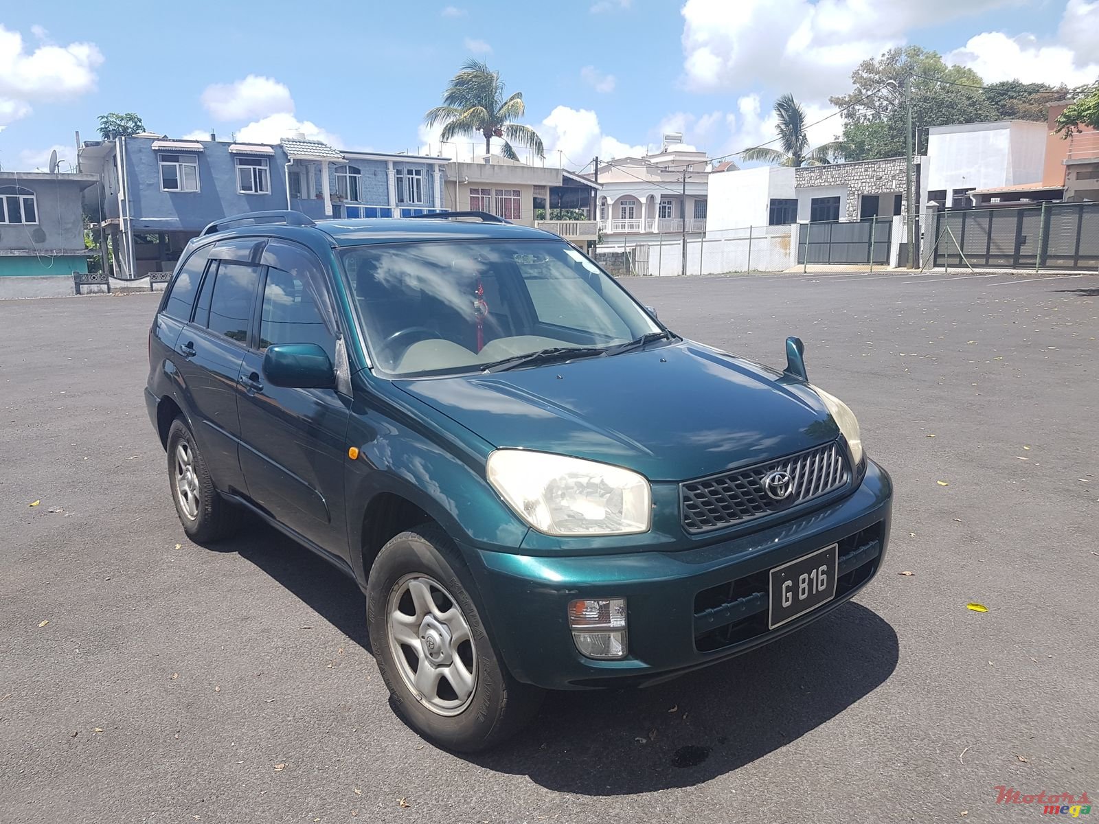 2000' Toyota RAV4 photo #1