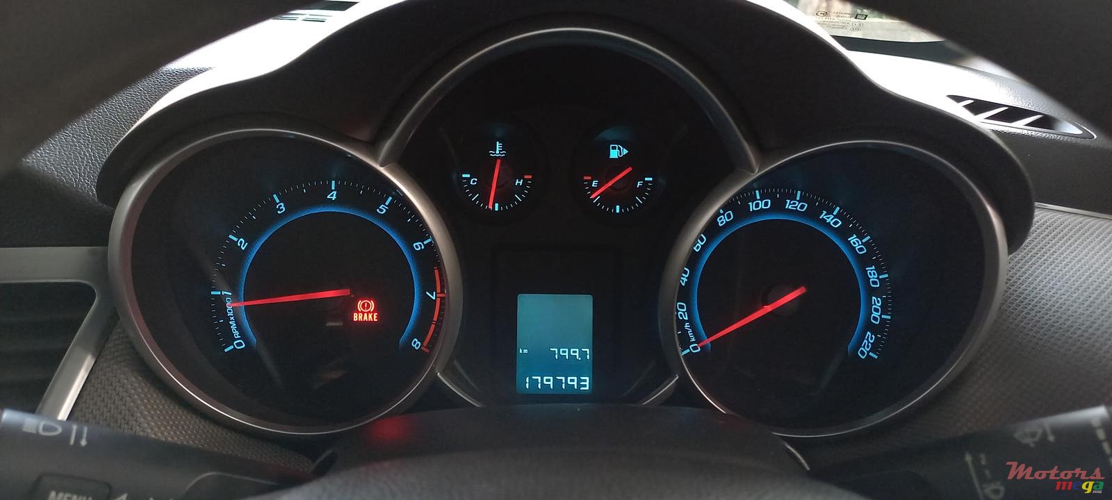 2010' Chevrolet Cruze photo #6