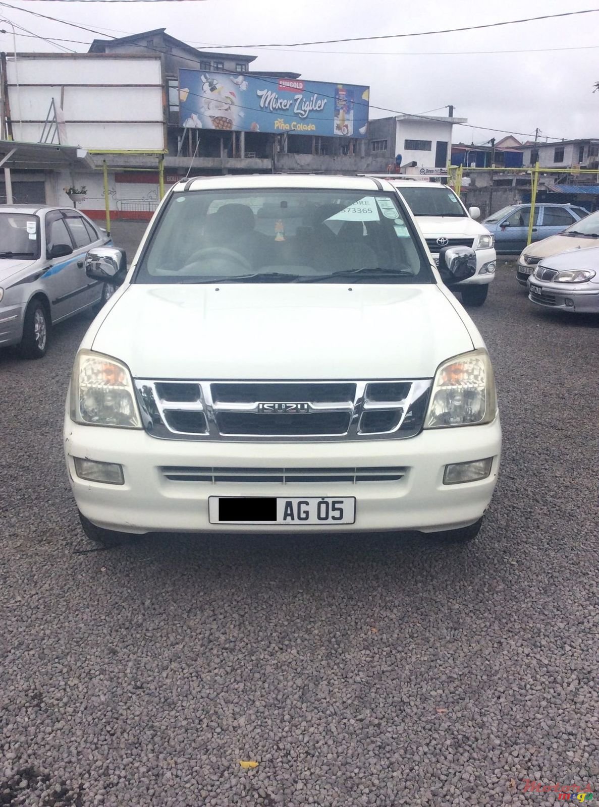 2005' Isuzu D-Max LS photo #1