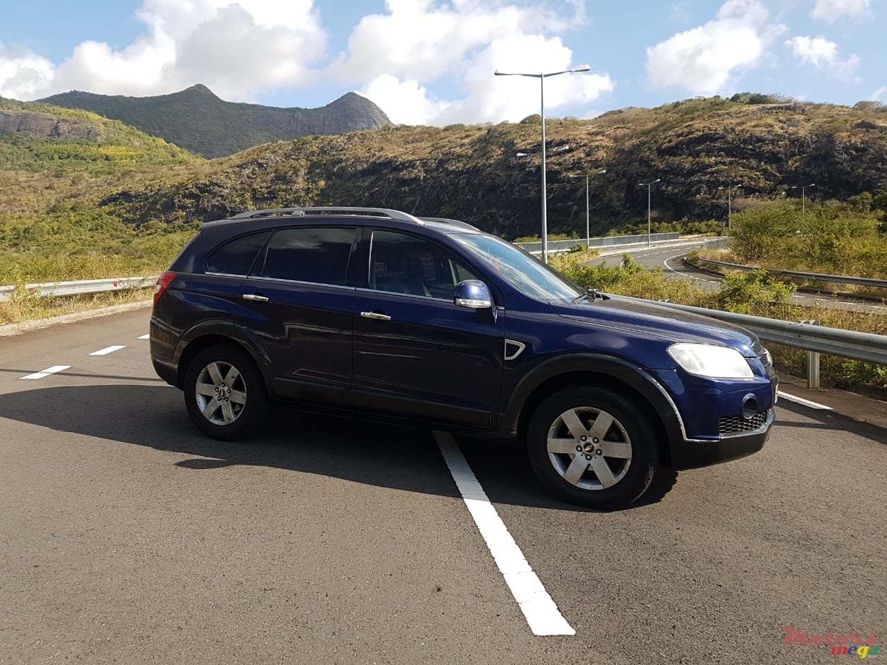 2007' Chevrolet Captiva photo #3