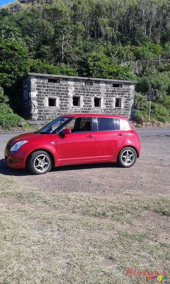 2005' Suzuki Swift photo #1