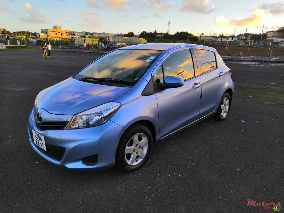 2011' Toyota Vitz 1300cc photo #1