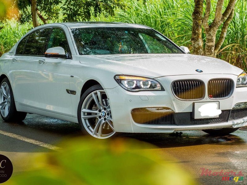 2014' BMW 7 Series photo #1