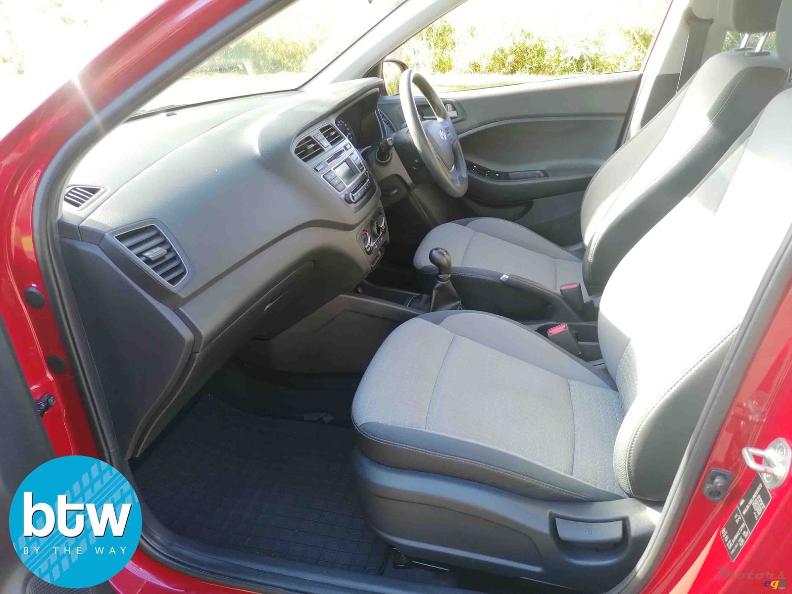 2017' Hyundai i20 photo #3