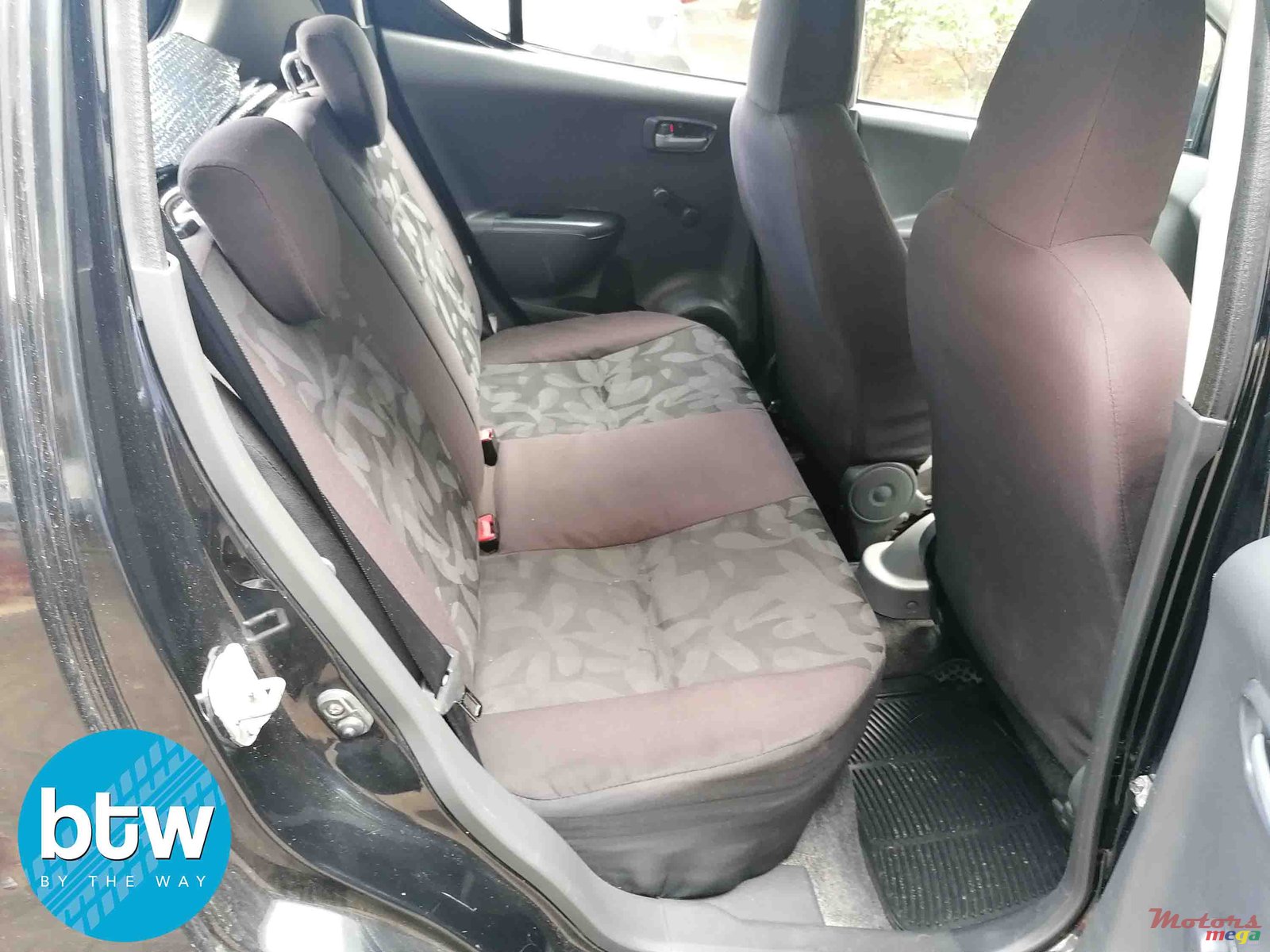 2011' Suzuki Celerio photo #3