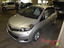 2013' Toyota Vitz vits photo #3