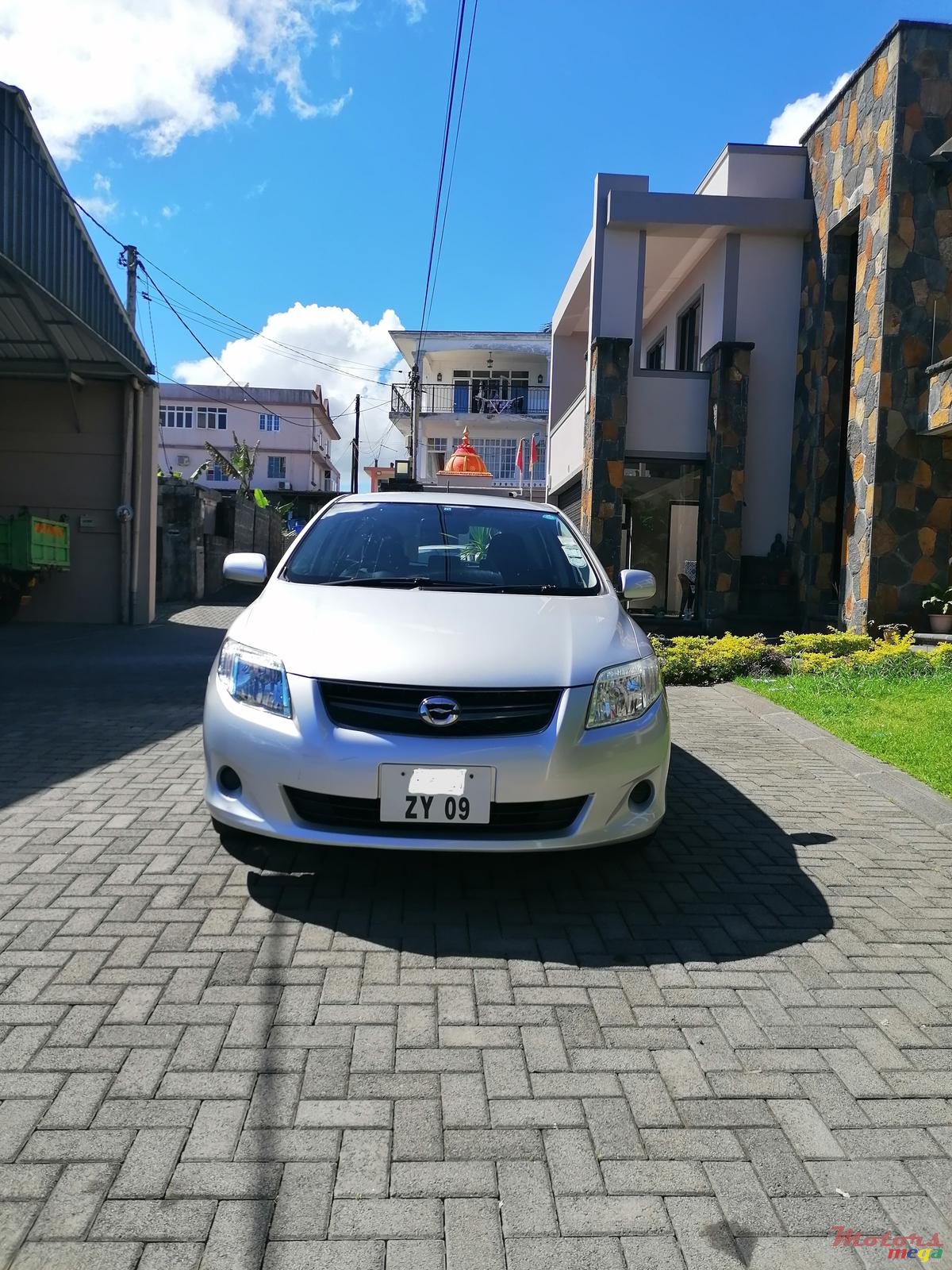 2009' Toyota Fielder photo #2