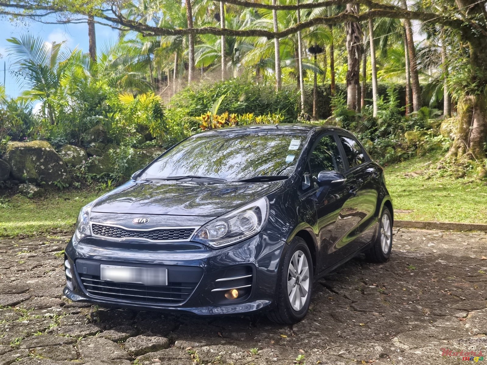 2016' Kia Rio photo #2