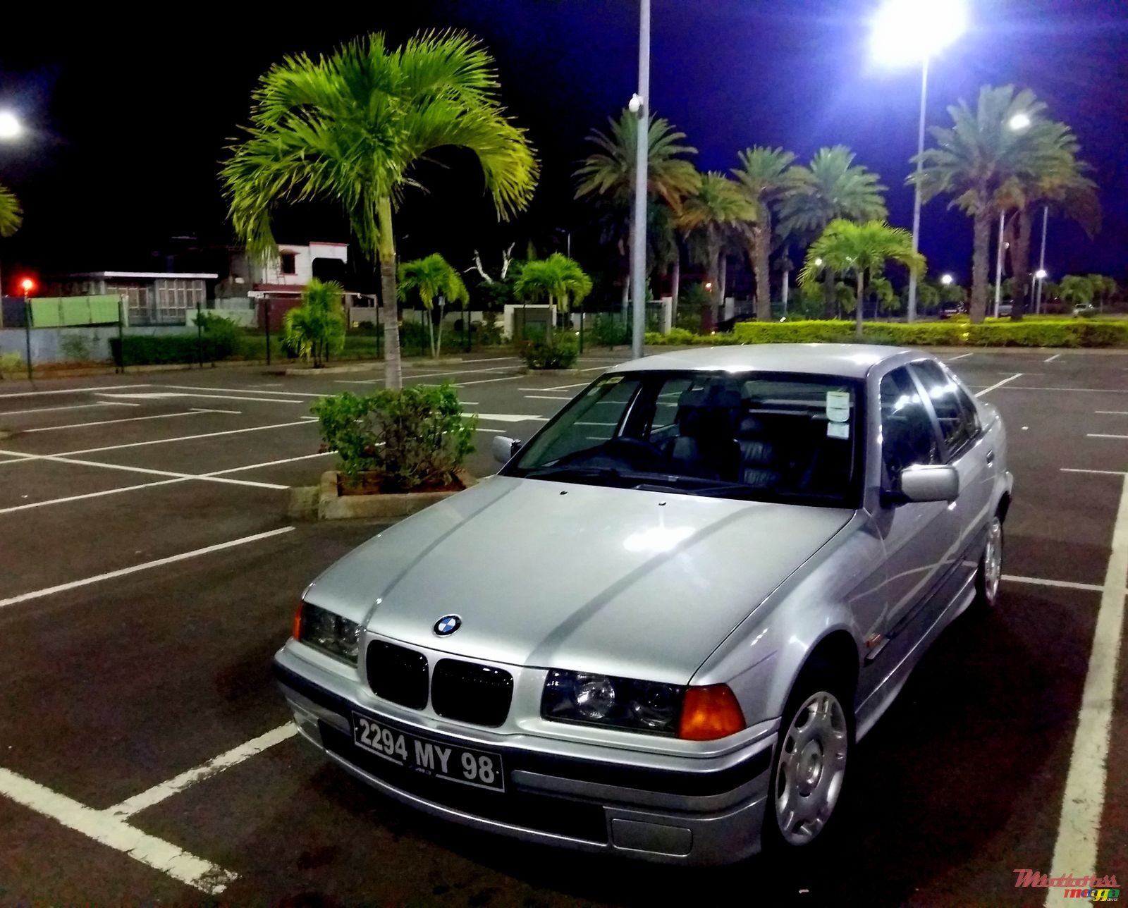 1998' BMW 3 Series E36 318i photo #1