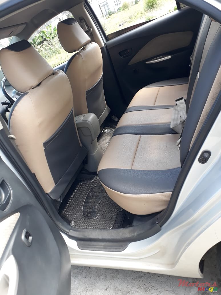 2006' Toyota Corolla photo #3