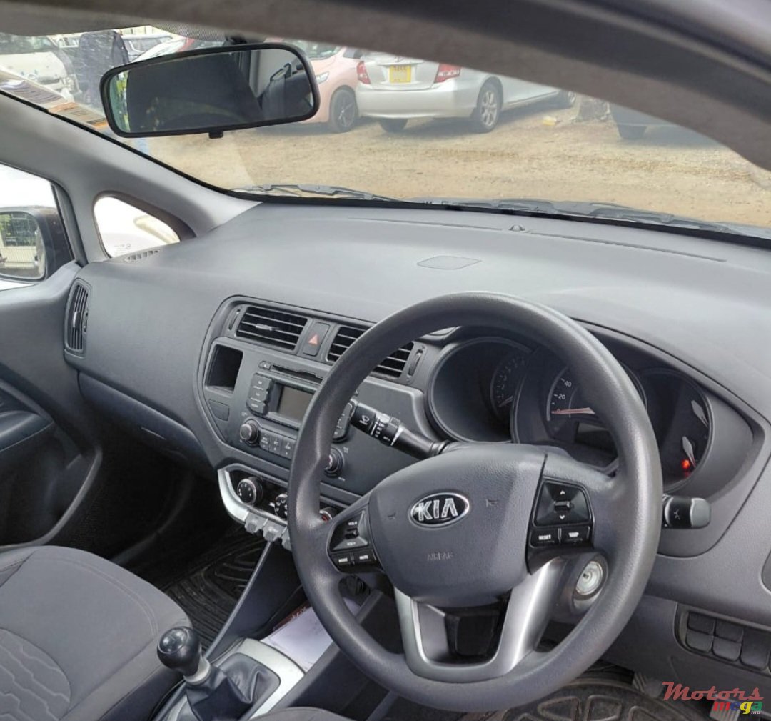 2014' Kia Rio photo #3