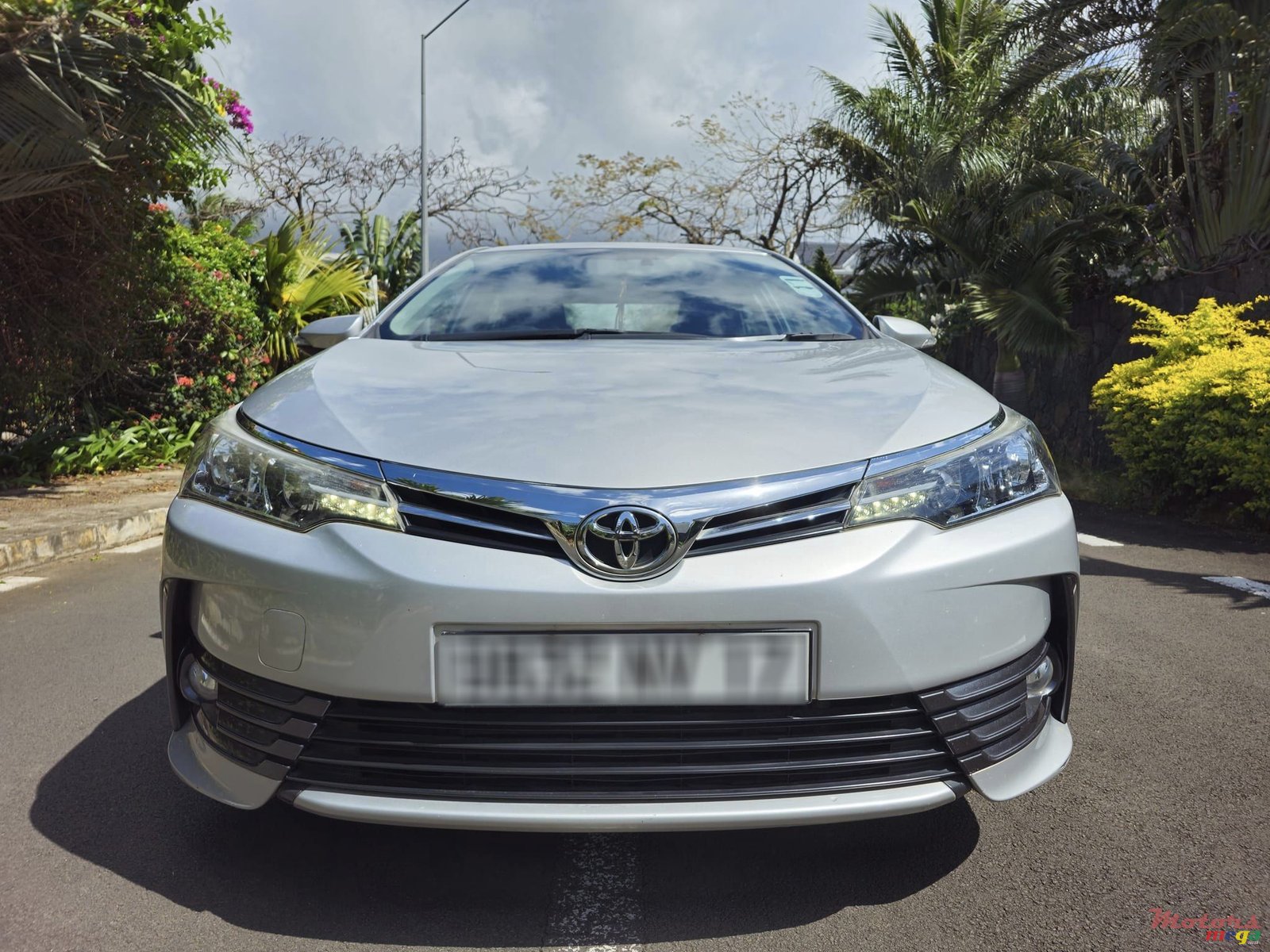 2017' Toyota Corolla 1.6L photo #1