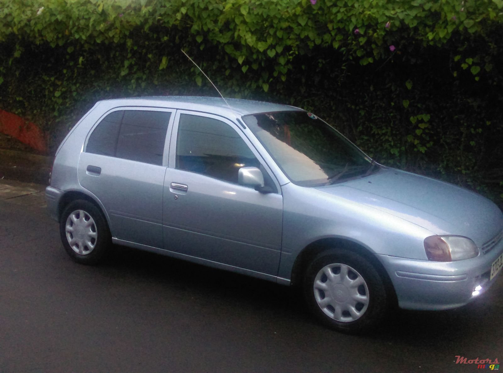 1998' Toyota Starlet photo #4