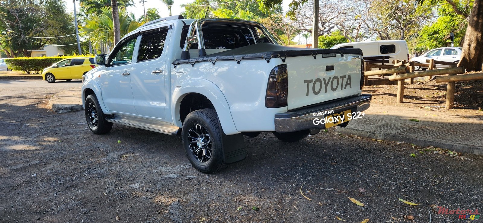 2015' Toyota Hilux VIGO photo #4