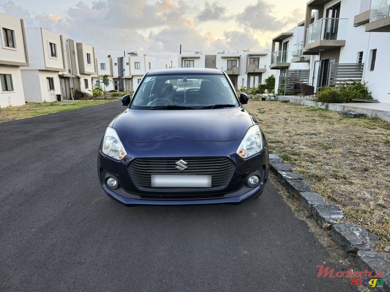 2020' Suzuki Swift photo #1