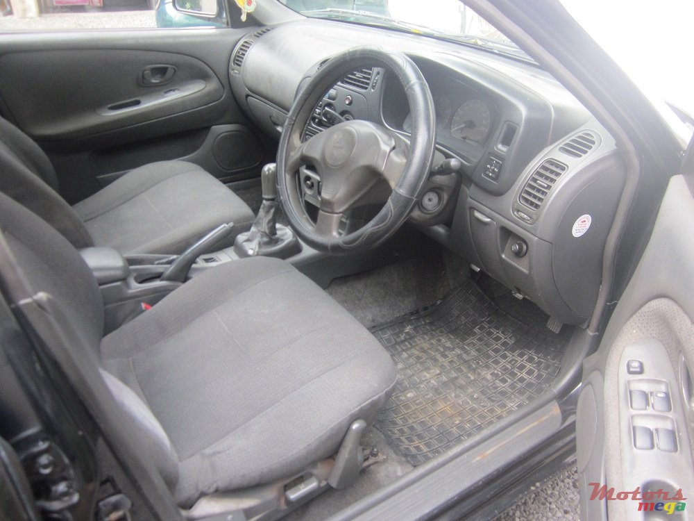 1998' Mitsubishi Lancer GLX photo #4