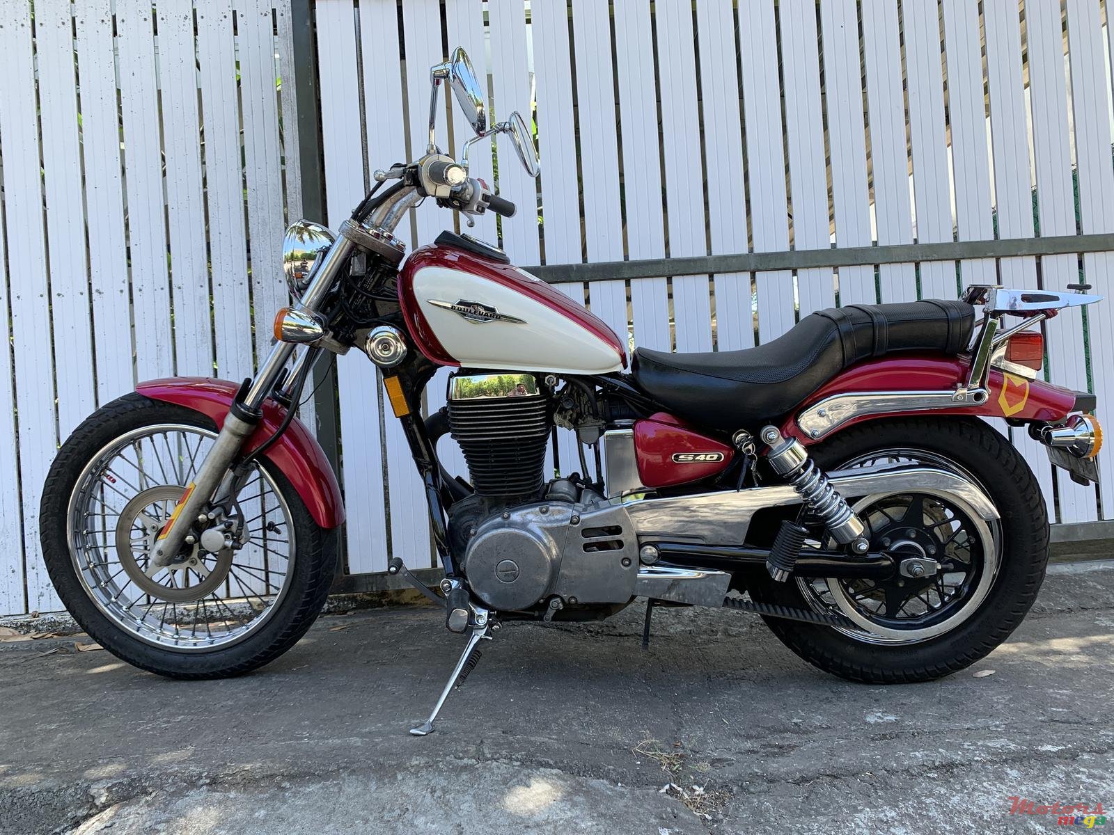 2009' Suzuki photo #2