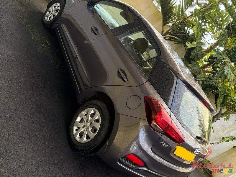 2019' Hyundai i20 photo #2