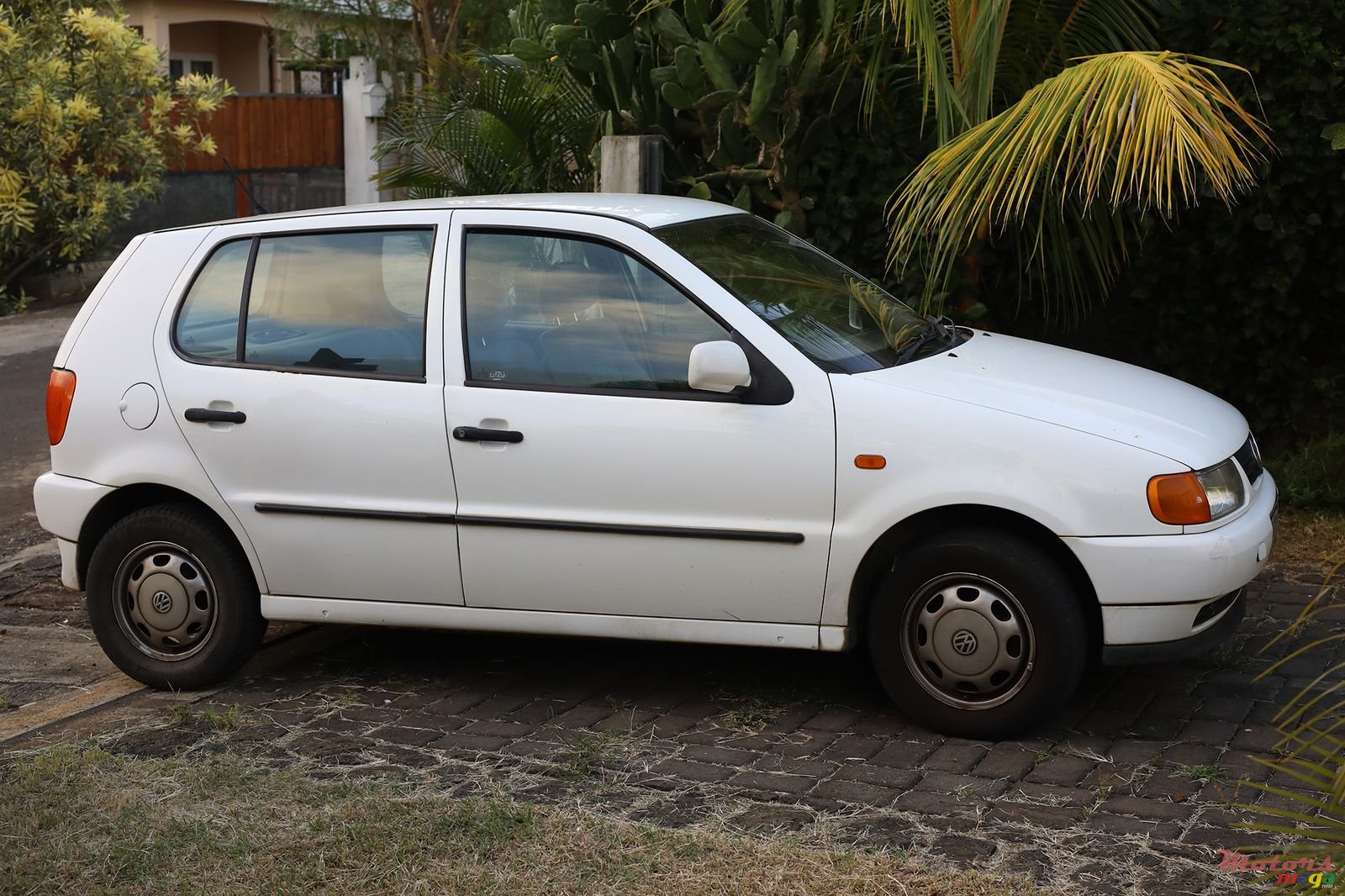 1998' Volkswagen Polo photo #2