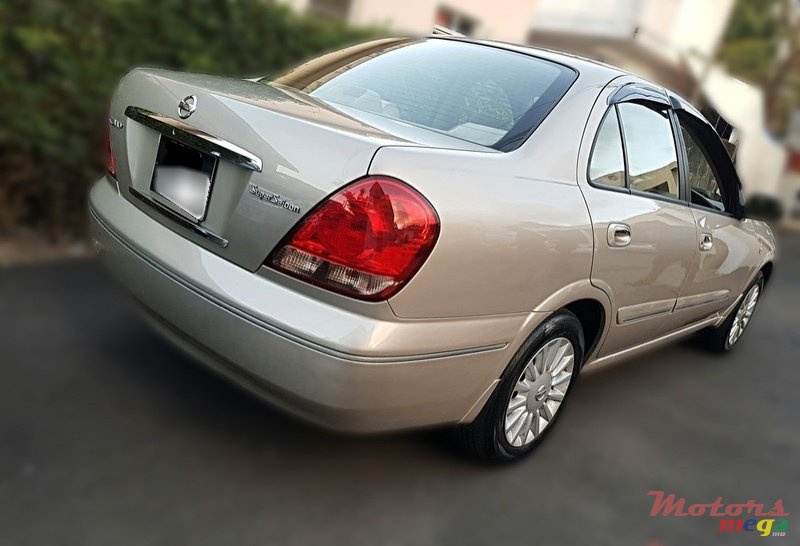 2003' Nissan Sunny photo #3