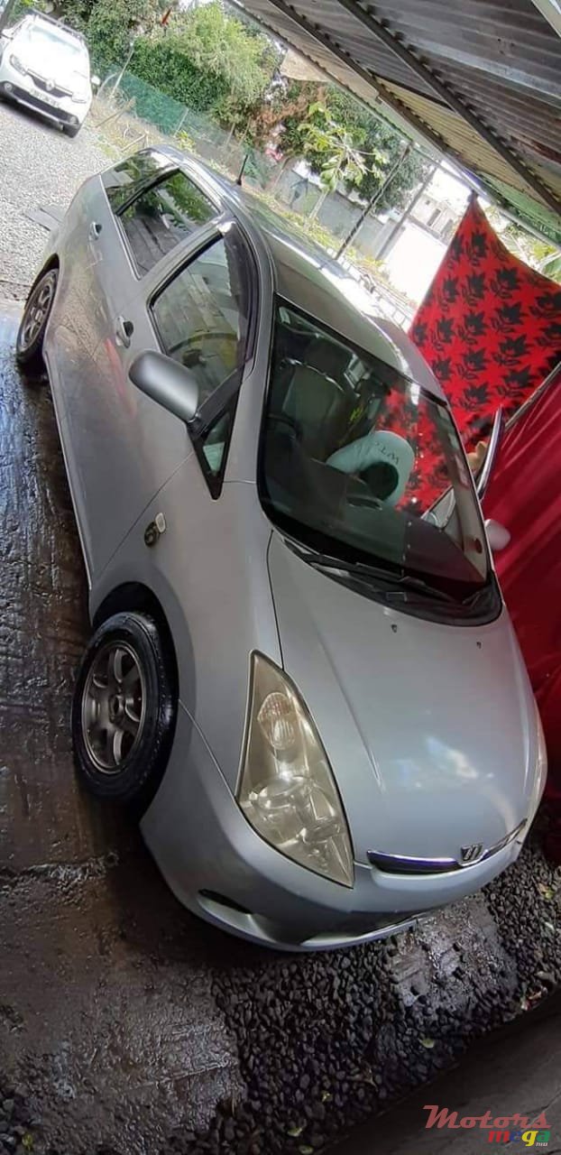 2005' Toyota Will Vs photo #1