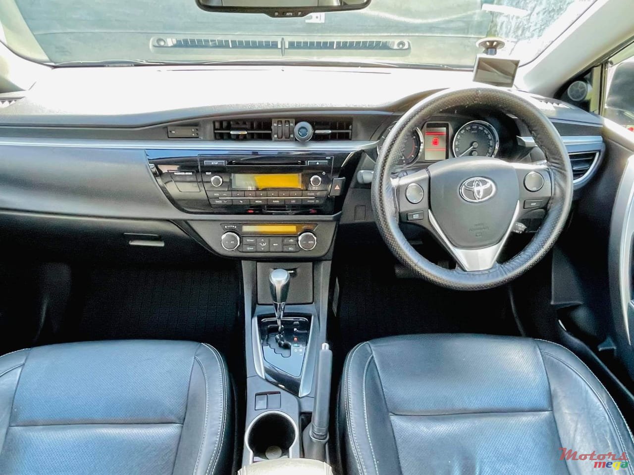 2016' Toyota Corolla 1.6 CVT photo #2