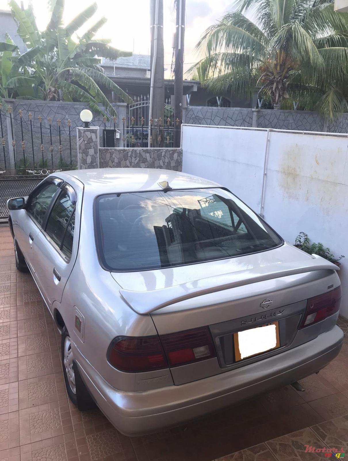 1999' Nissan Sunny photo #1