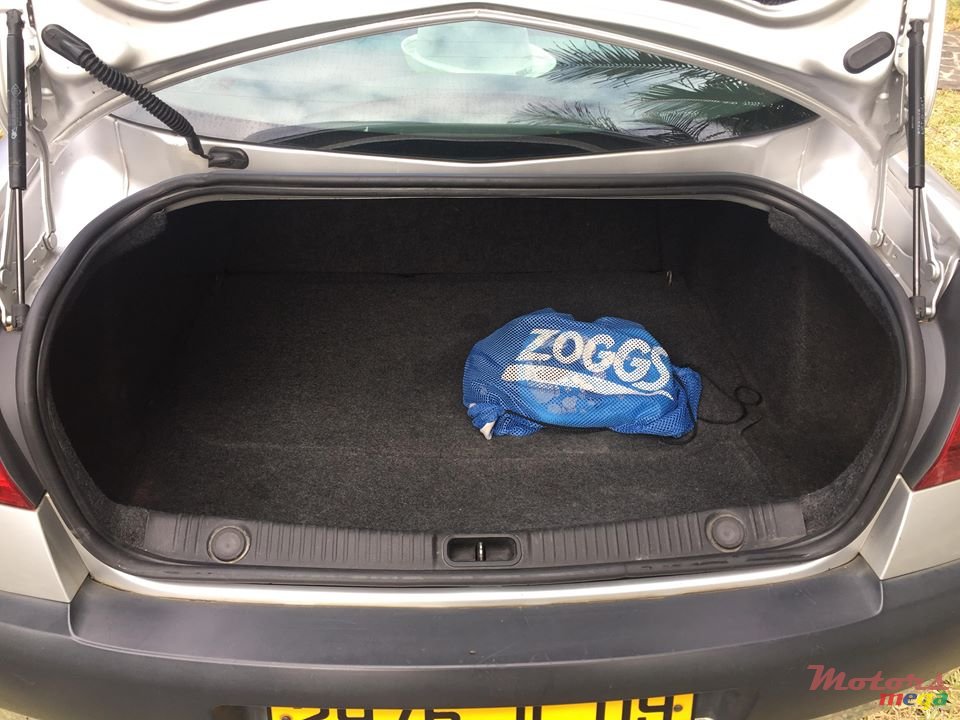 2009' Renault Megane None photo #4