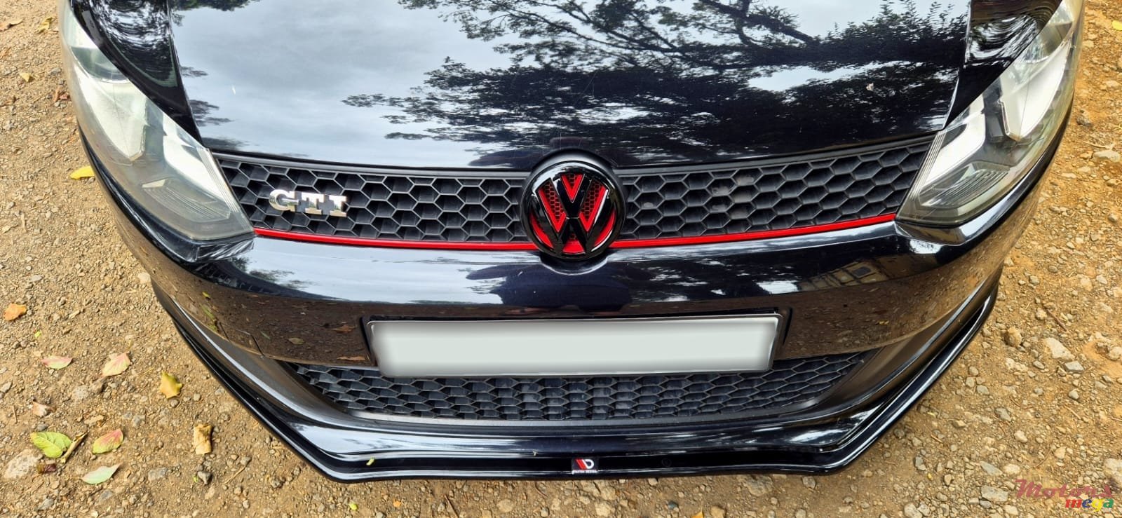 2012' Volkswagen Polo GTI photo #2