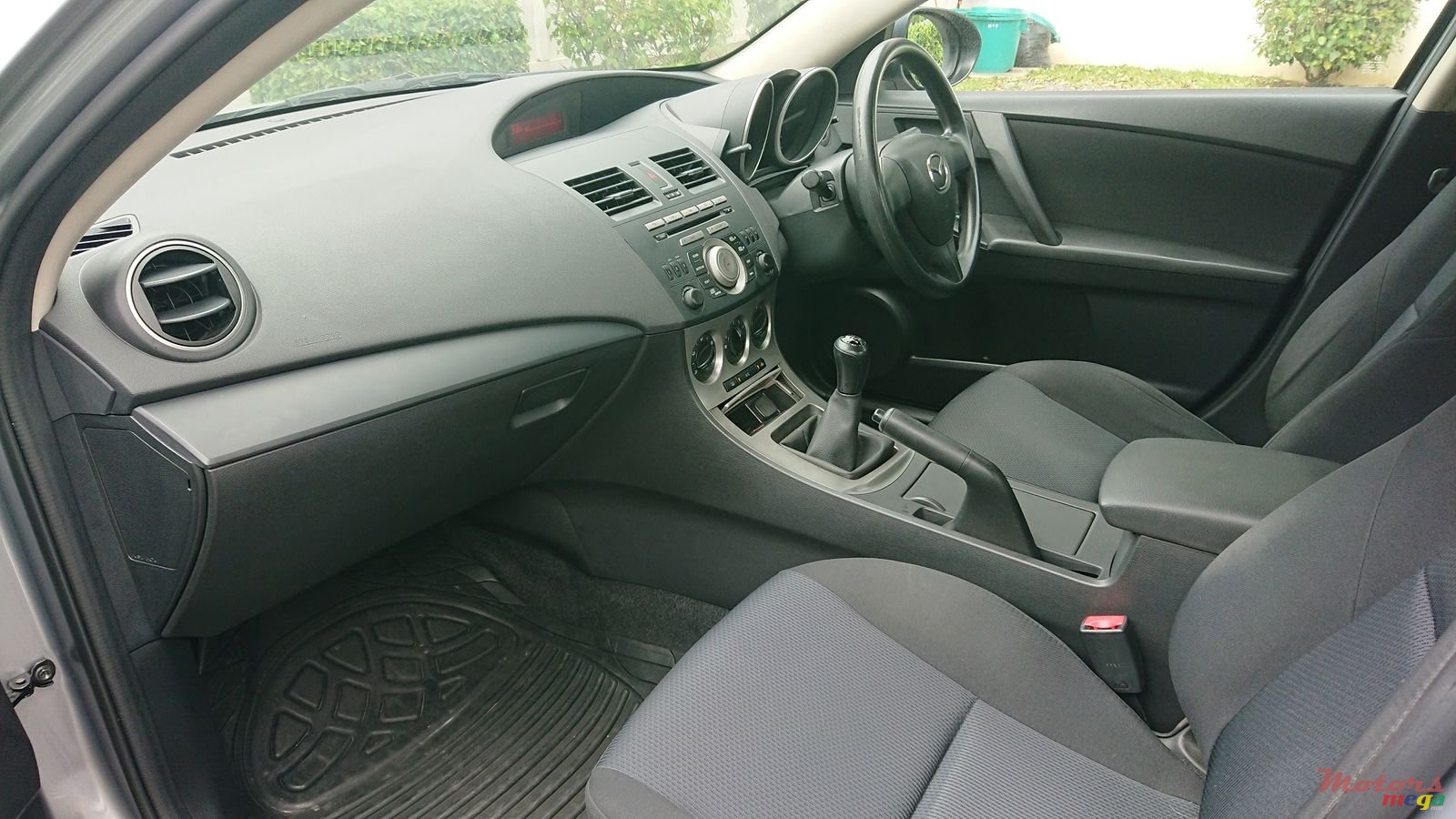 2012' Mazda 3 photo #3