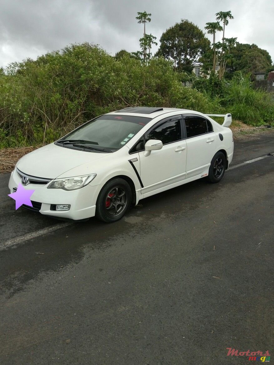 2008' Honda Civic Hybrid photo #1