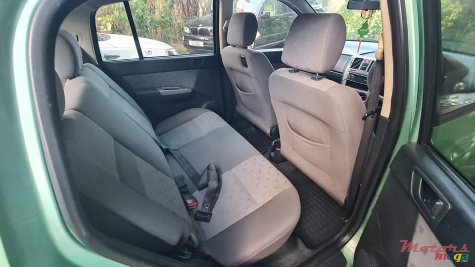 2004' Hyundai Getz photo #1