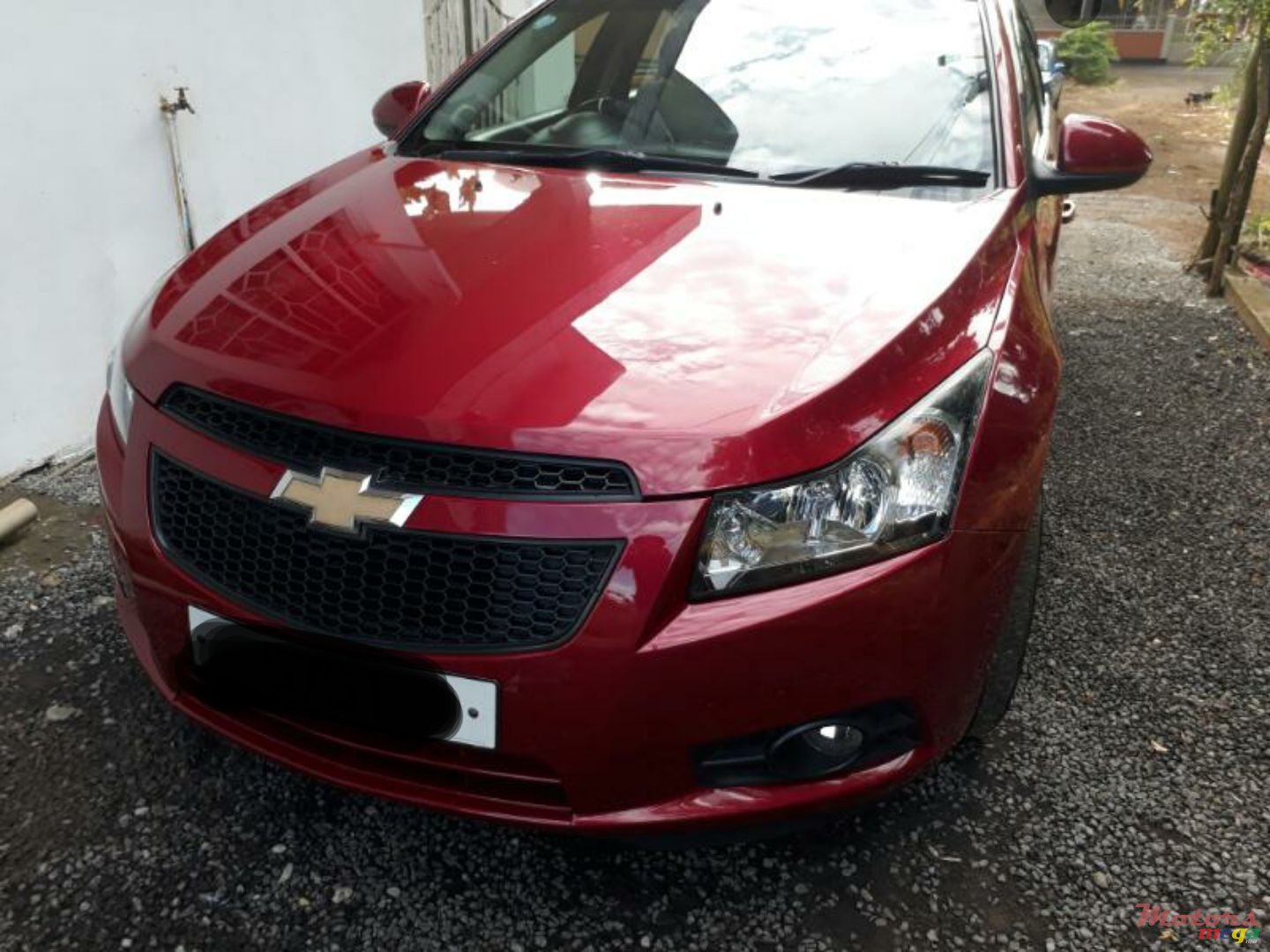 2010' Chevrolet Cruze photo #1