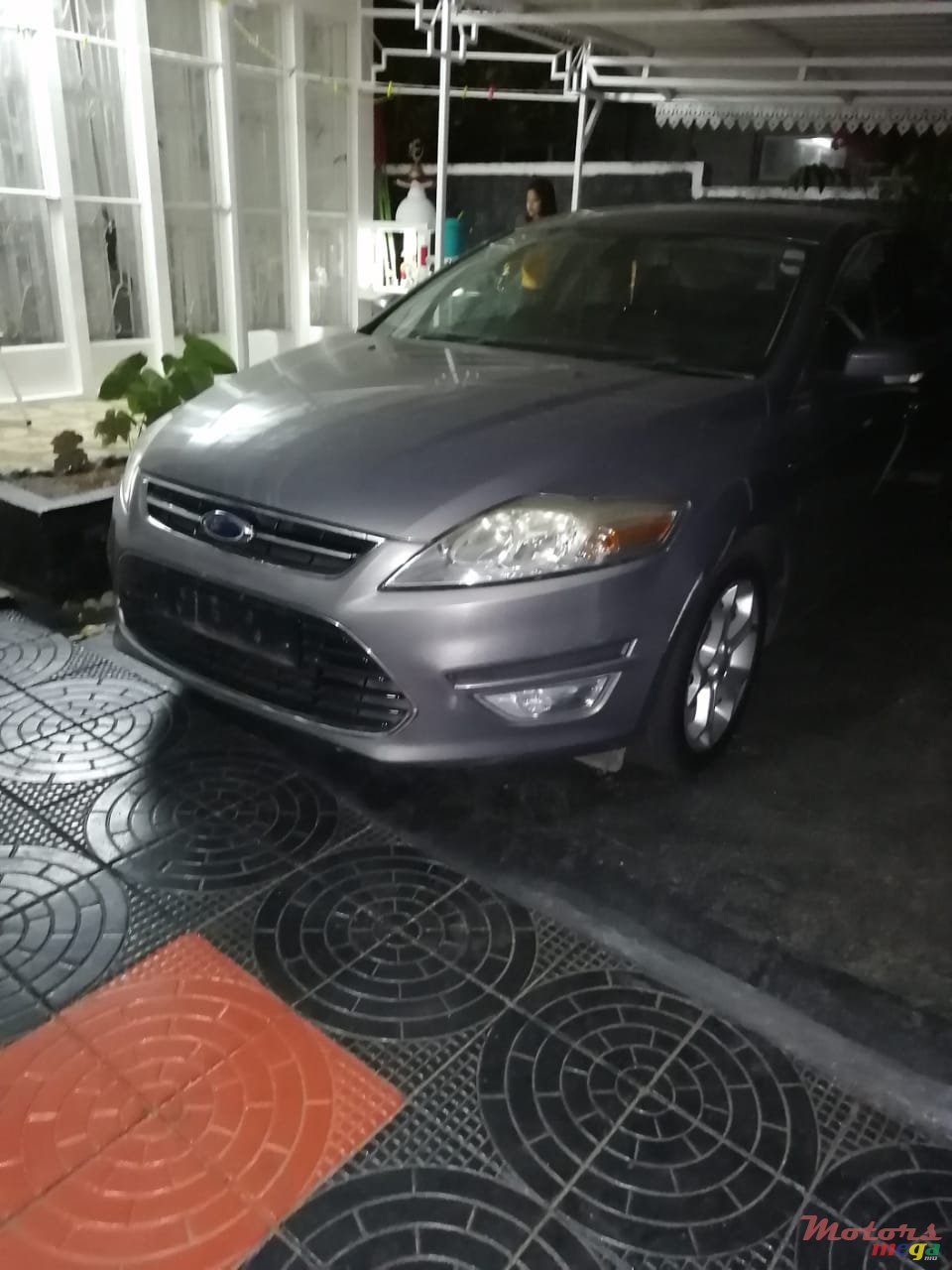 2012' Ford Mondeo photo #1