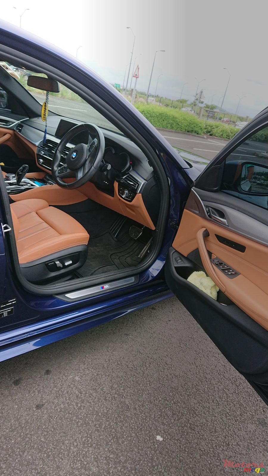 2018' BMW 5 Series M Performance photo #7