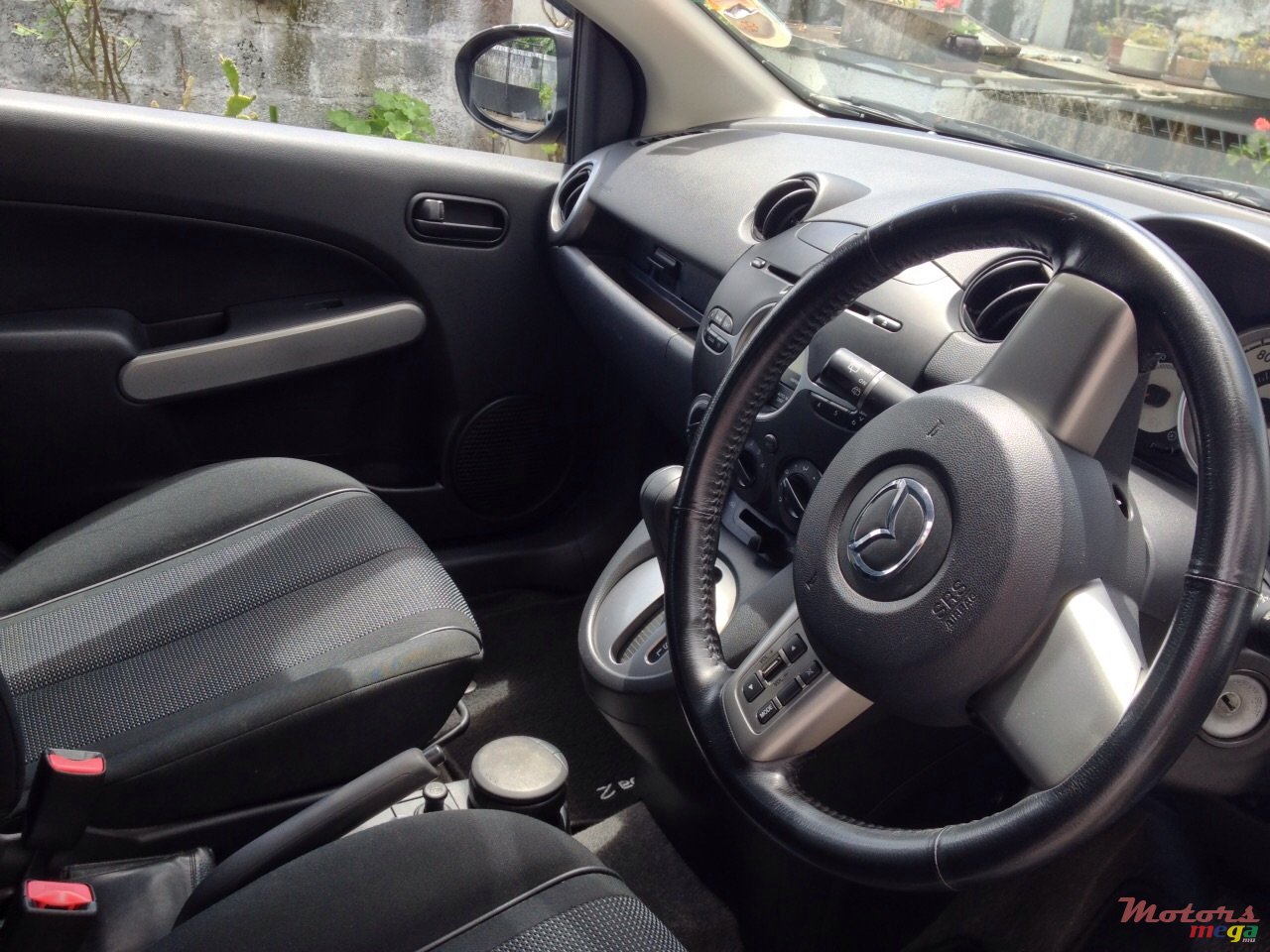 2007' Mazda 2 photo #2