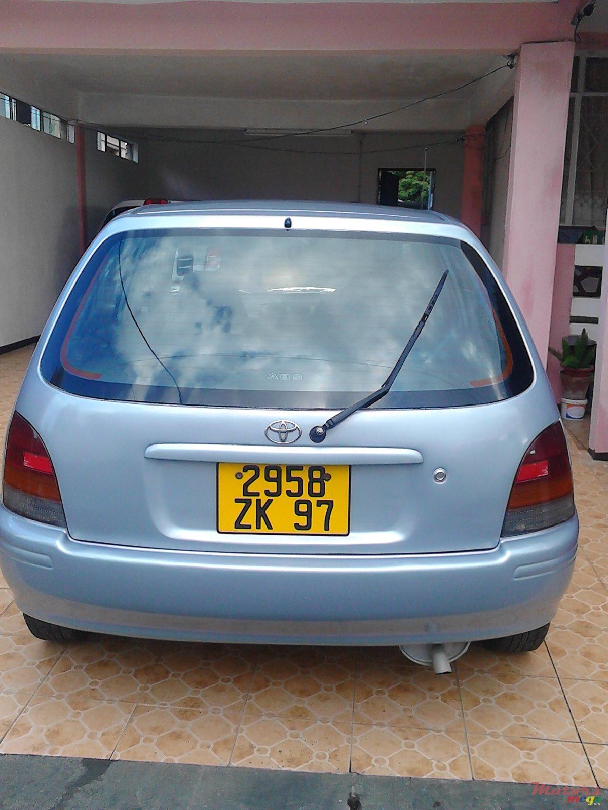 1997' Toyota Starlet photo #1